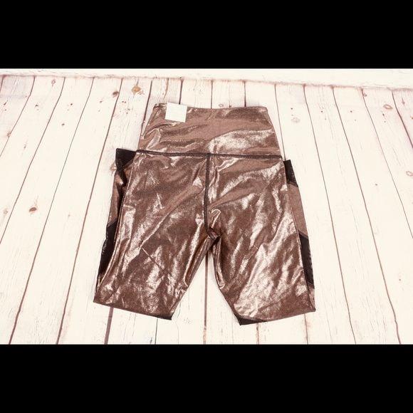 VS PINK Rose Gold Logo Ultimate Copper Leggin sold - Picture 6 of 6